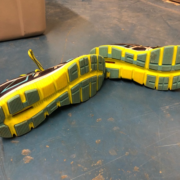 ASICS.  Blue.  Size 9 - Picture 4 of 5